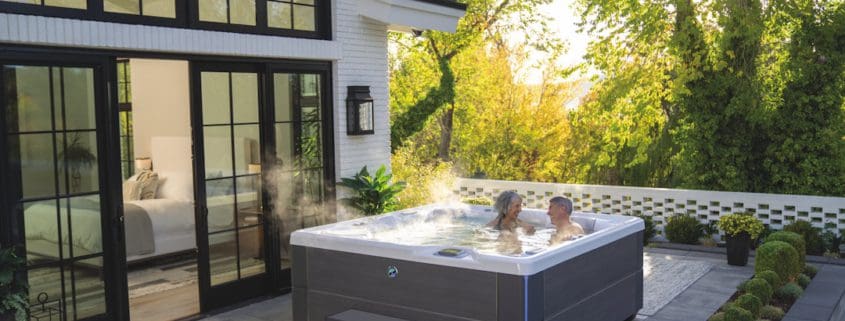 Hot Spring 2023 Highlife Aria Alpine White Charcoal Lifestyle Senior Couple 0389